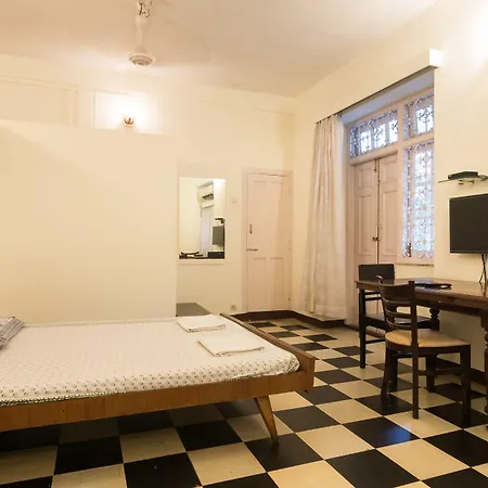 Bentleys Hotel-2